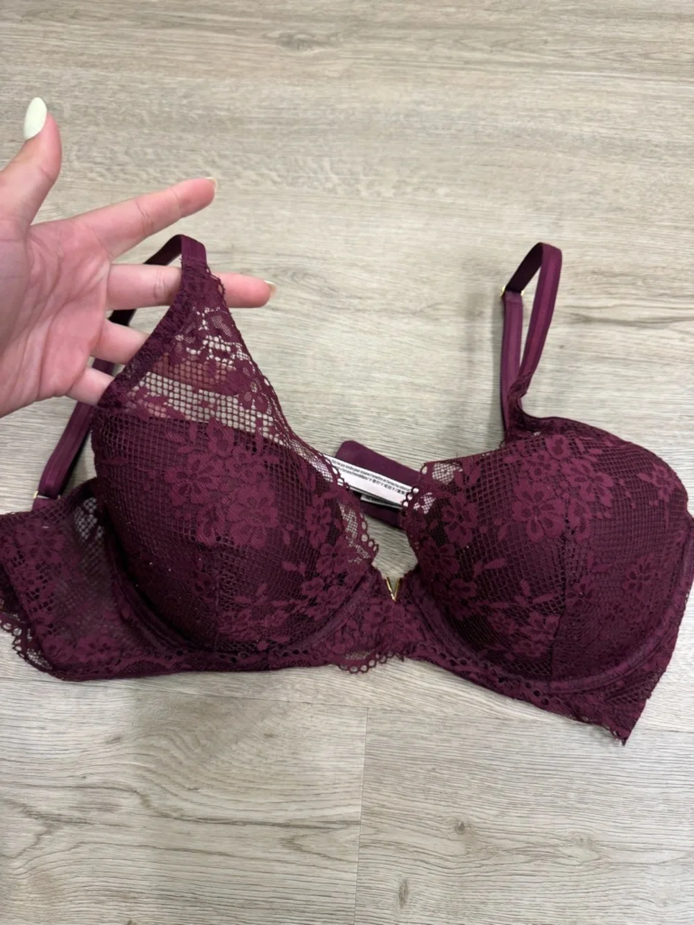 Victoria's Secret Deep Wine Lace Push-Up Bra - Picture 2 of 6